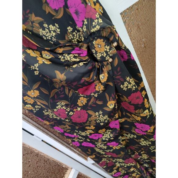 ASTR The Label Dress Midi Floral Wrap Front Large - Picture 5 of 11